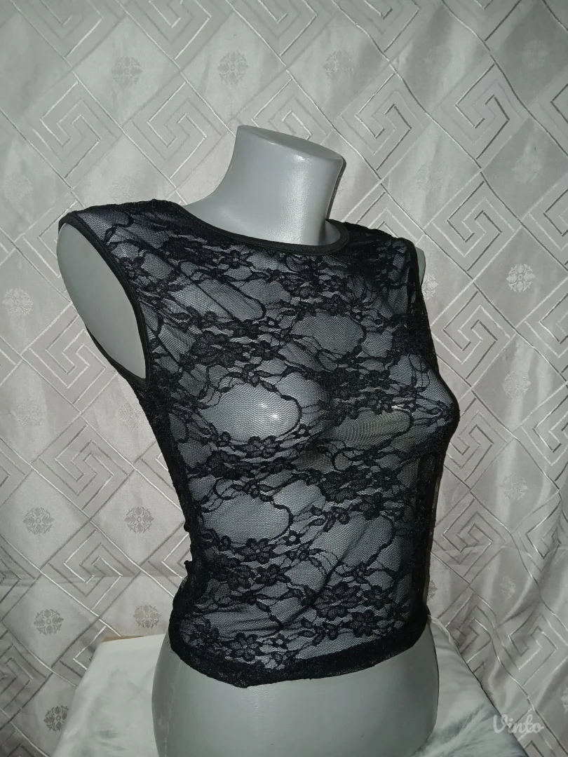 Crna cipkasta majica S