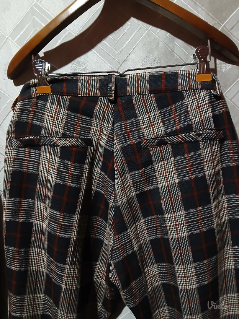 Katrin karirane pantalone M