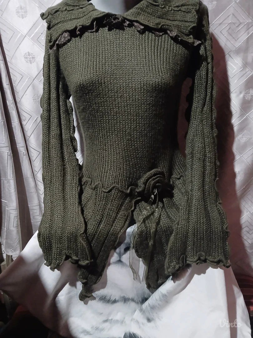 Neobican dzemperak S/M