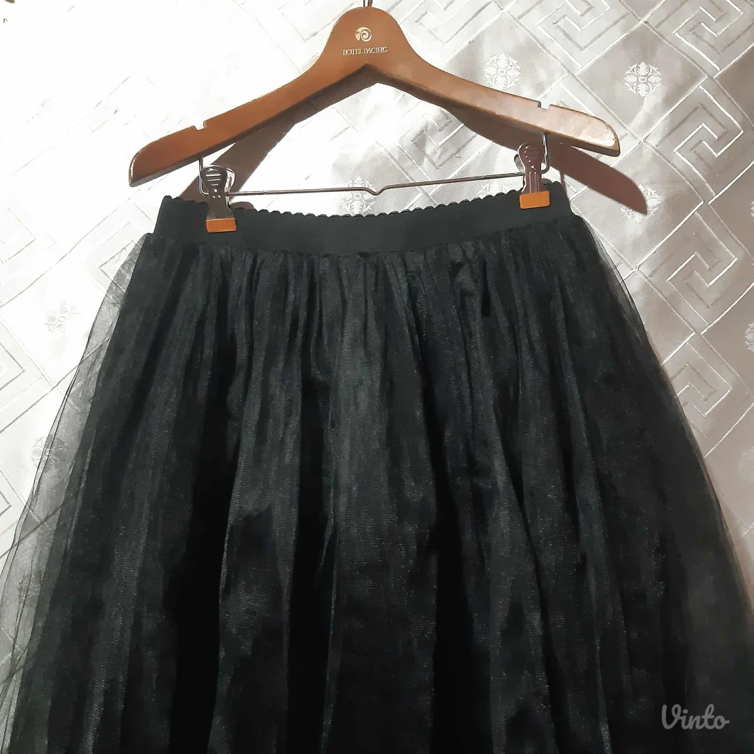 Pufnasta Goth suknja od tila S-L