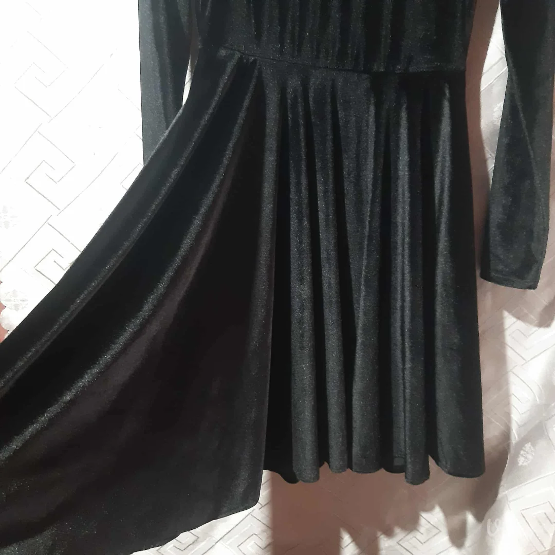 Goth Crna Plisana haljina M