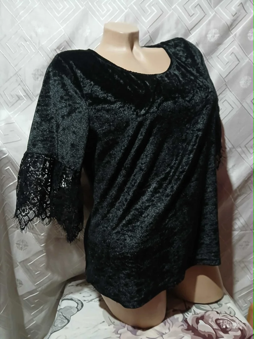 Plisana crna bluza M/L