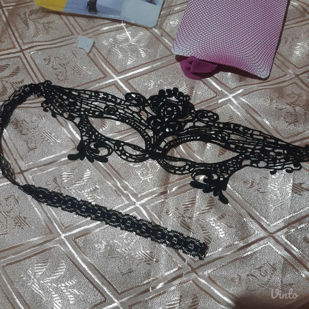 Nove Roze mrezaste carape + Maska