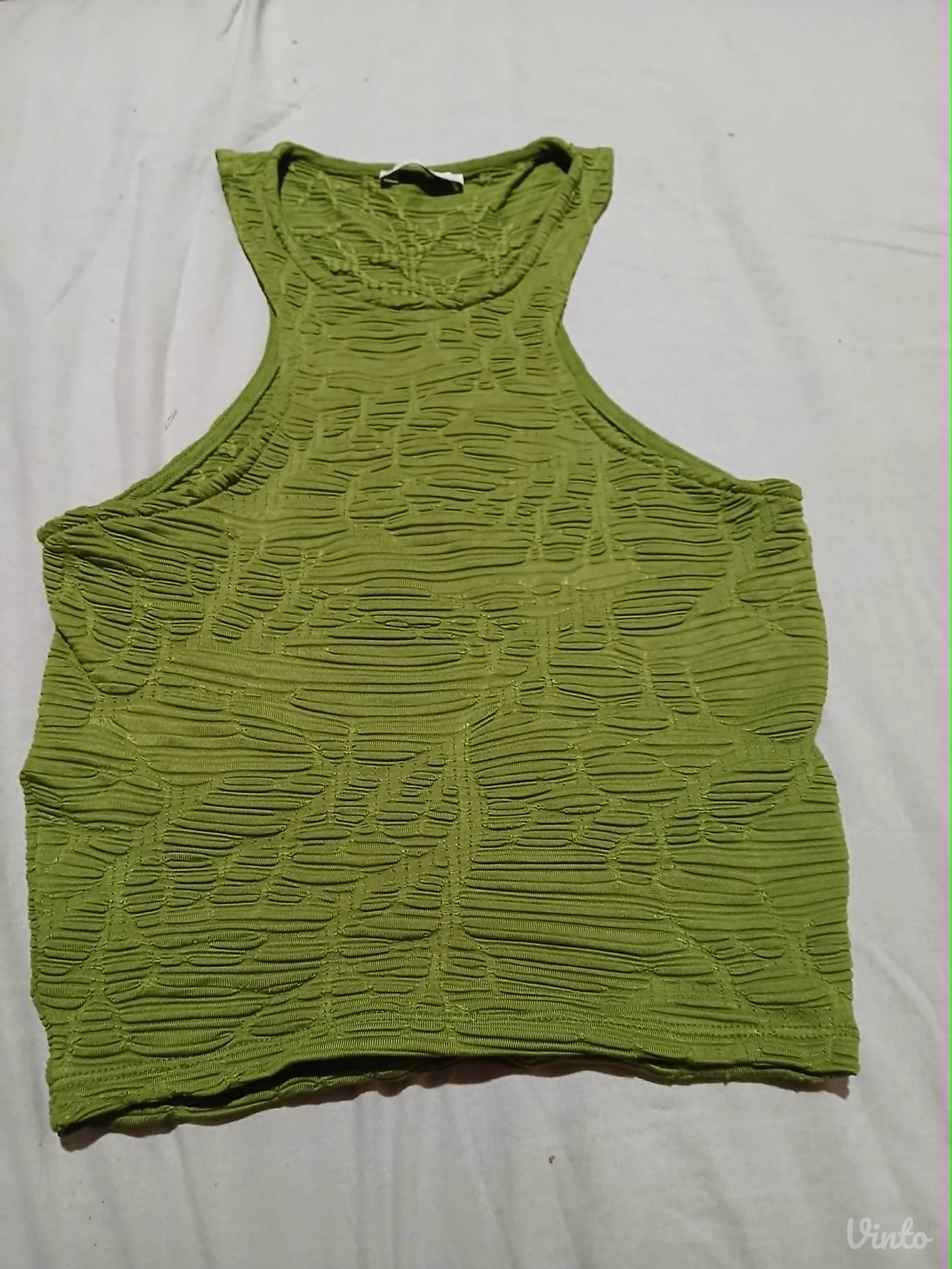 Bershka crop majica XS/S Rasprodaja