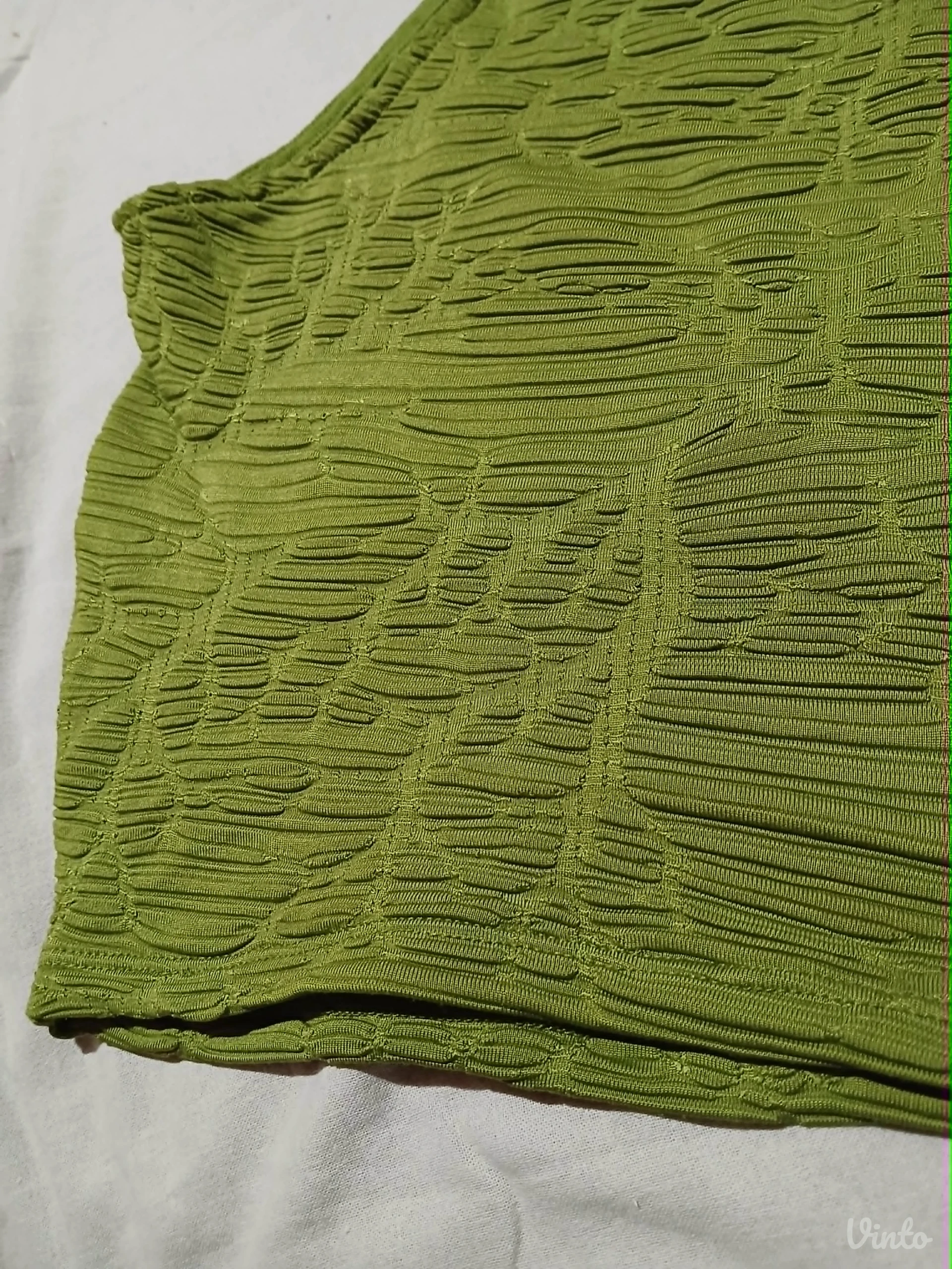 Bershka crop majica XS/S Rasprodaja
