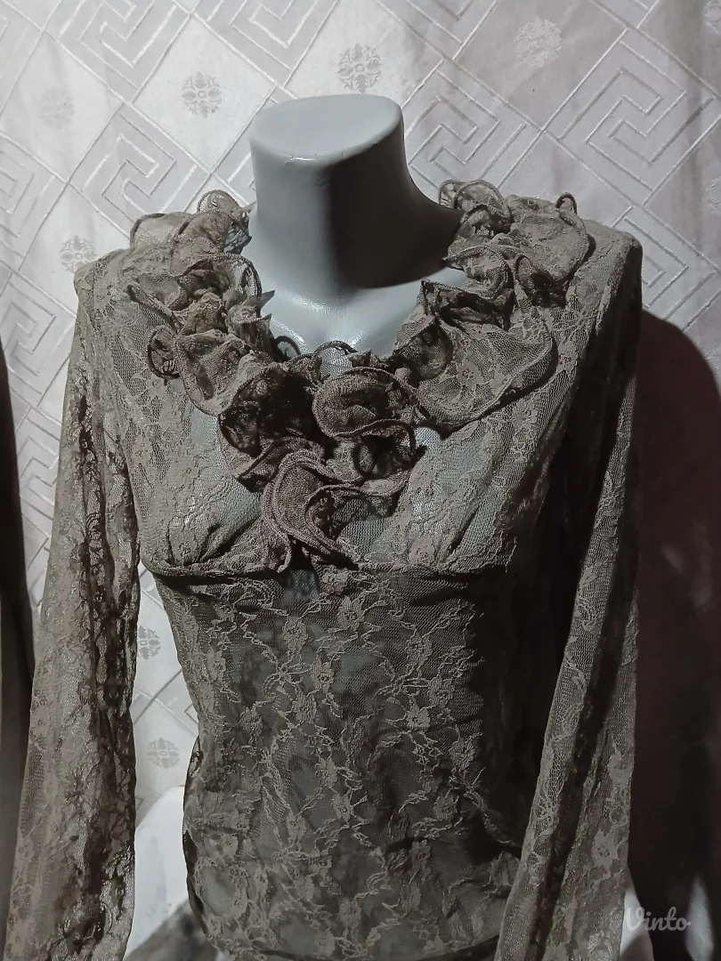 Čipkasta bluza sa karnerima S/M