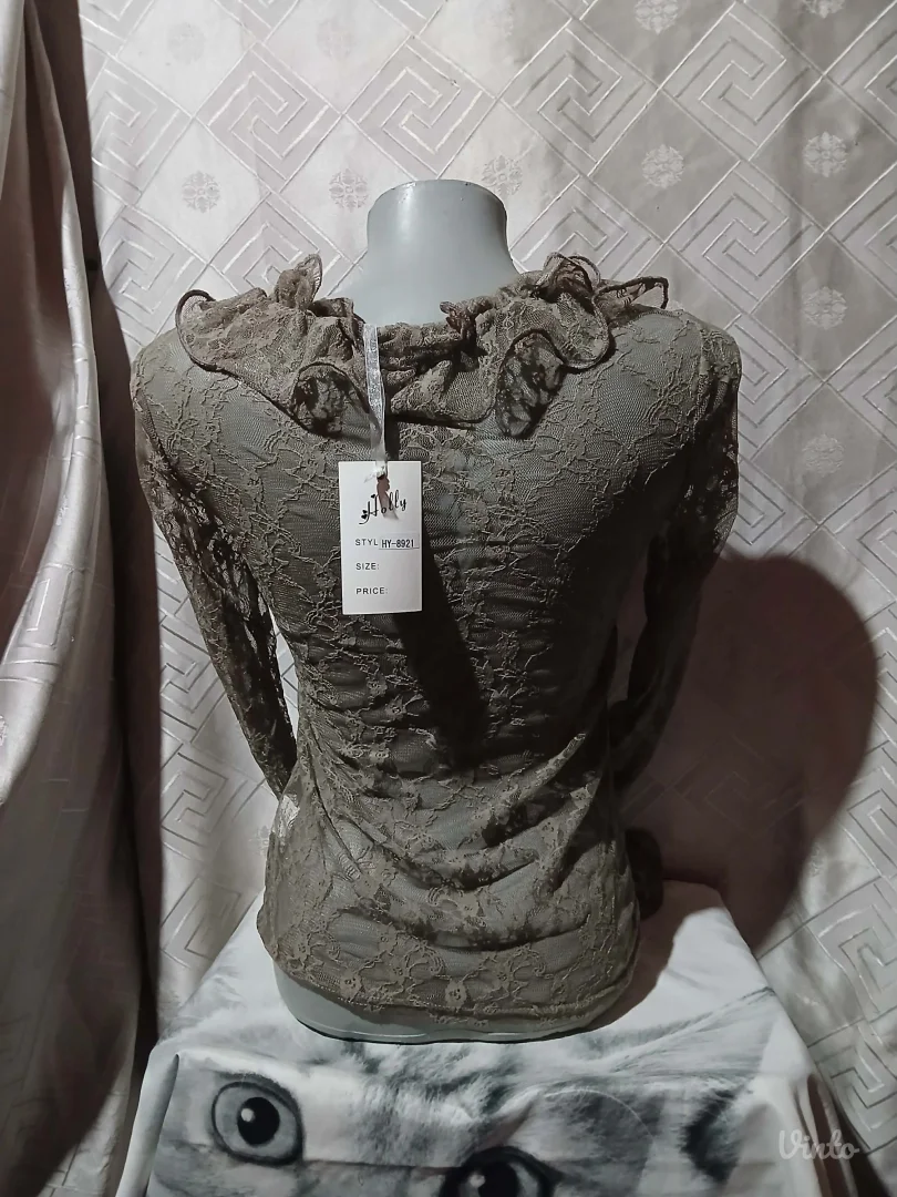 Čipkasta bluza sa karnerima S/M