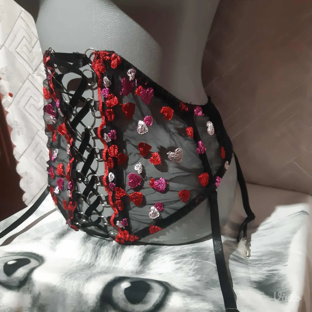 Korset halteri sa srcima S/M