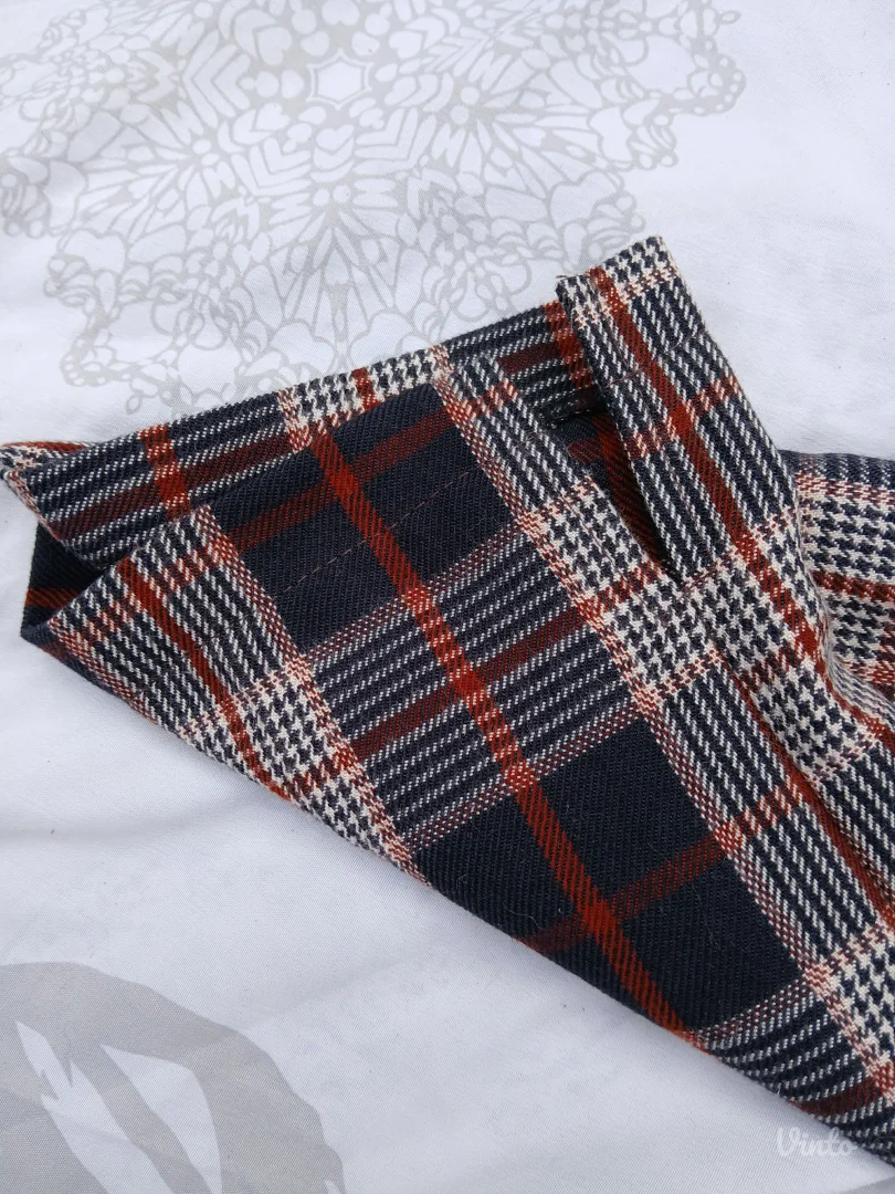 Katrin karirane pantalone M