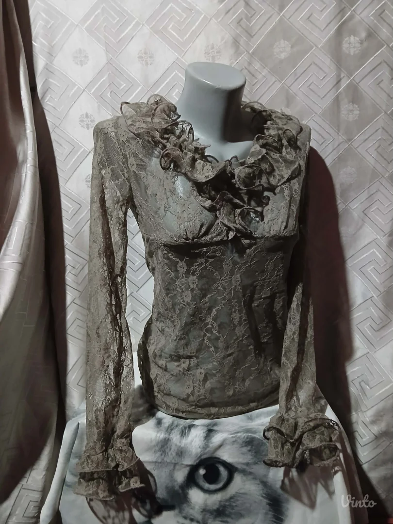 Čipkasta bluza sa karnerima S/M