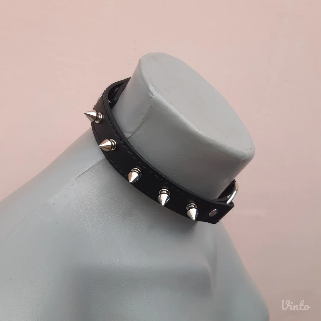 Nov Goth Choker sa bodljama