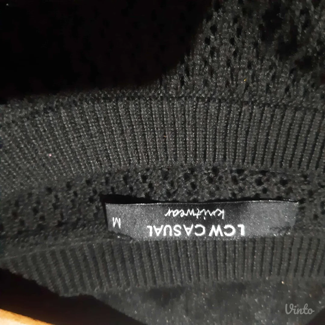 Rupicasti crni dzemperak sa crno/belim detaljima na rukavima M