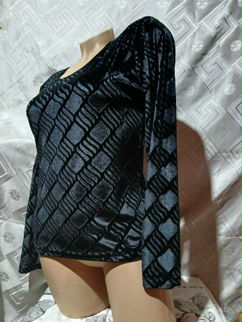 Plisana crna Bluza M/L