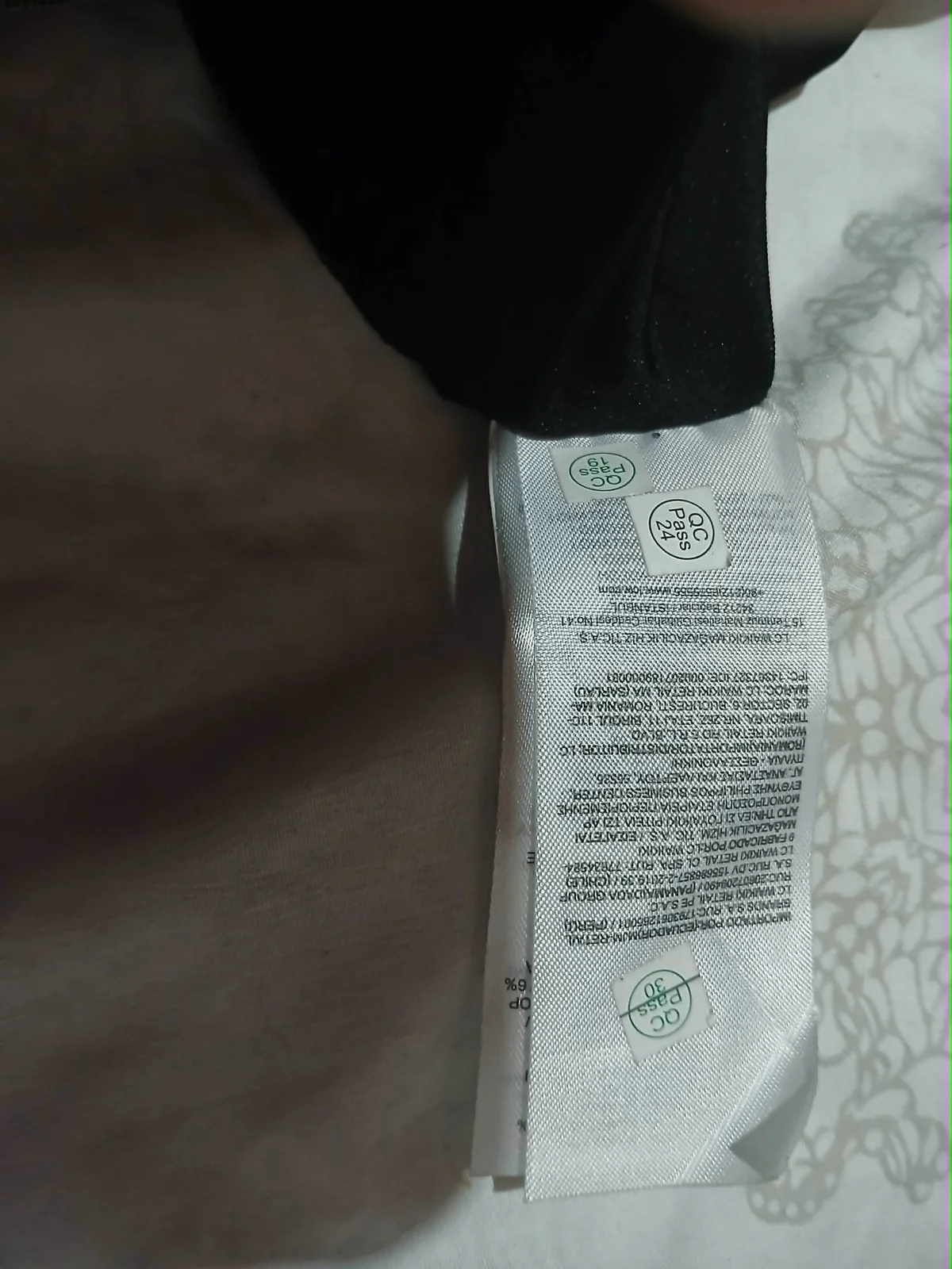 Mrezasta bluza sa srebrnim sjajem M