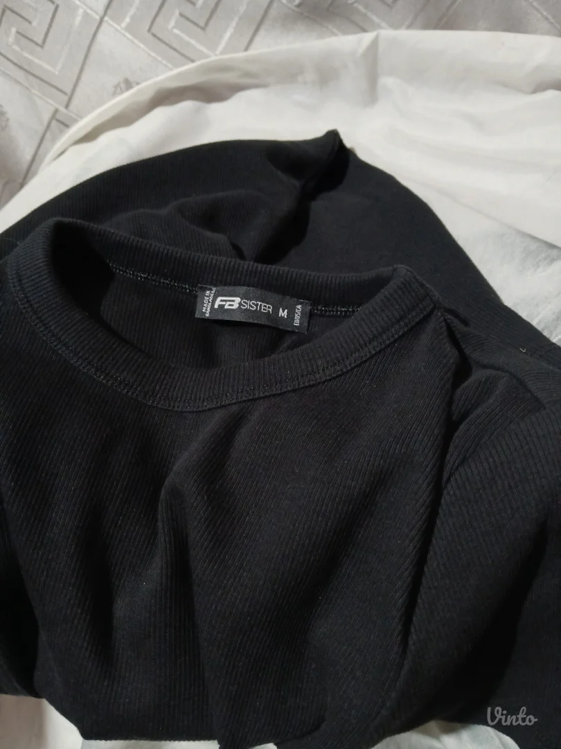 FB sister rebrasta haljina uz telo M