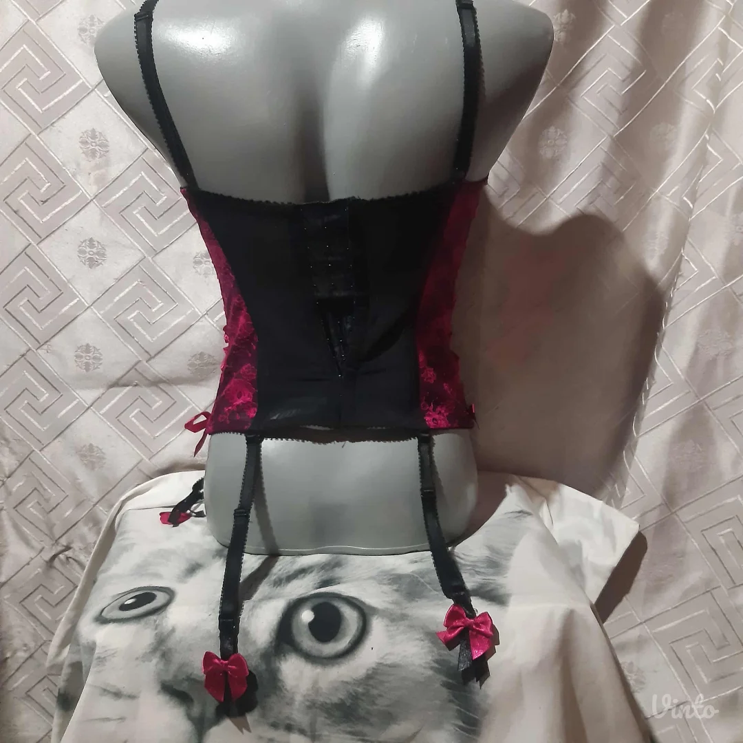 Sexy Pink/Crni Korset sa halterima 75C