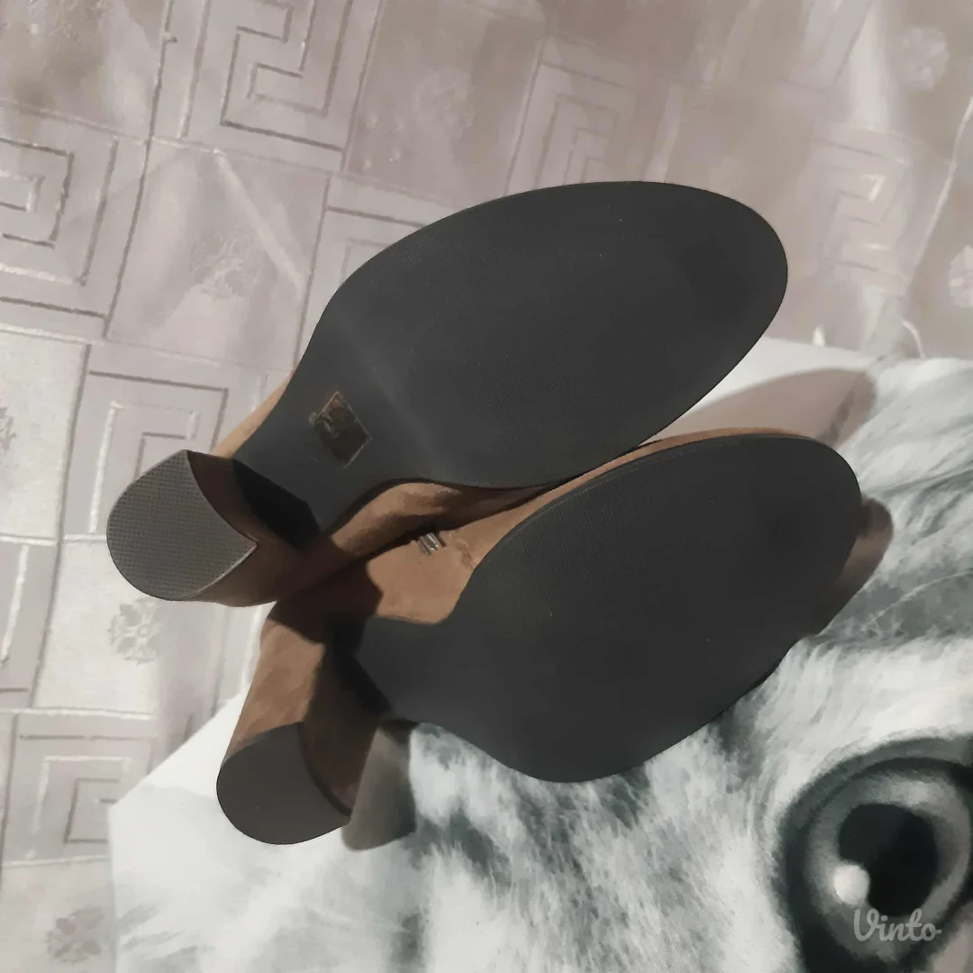 Opposite cizmice gleznjace 39