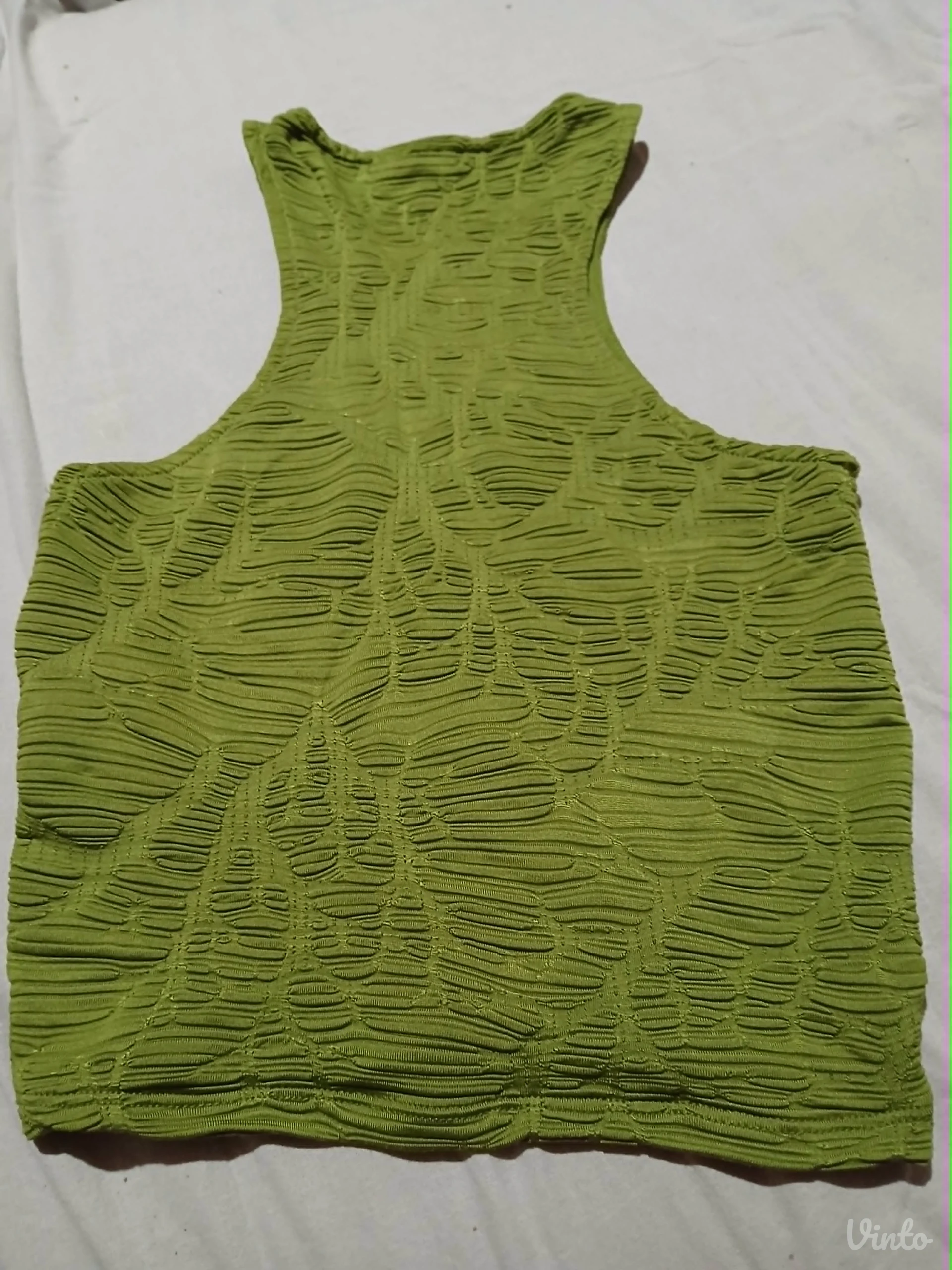 Bershka crop majica XS/S Rasprodaja