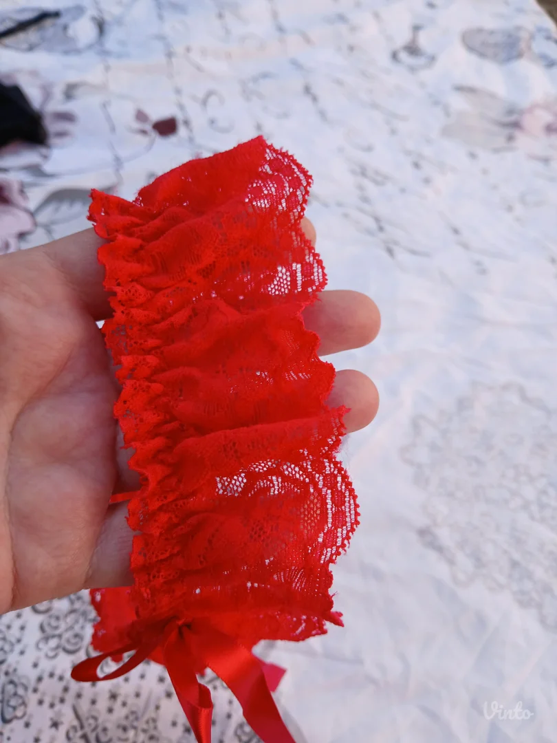 Crvena Cipkasta podvezica One Size