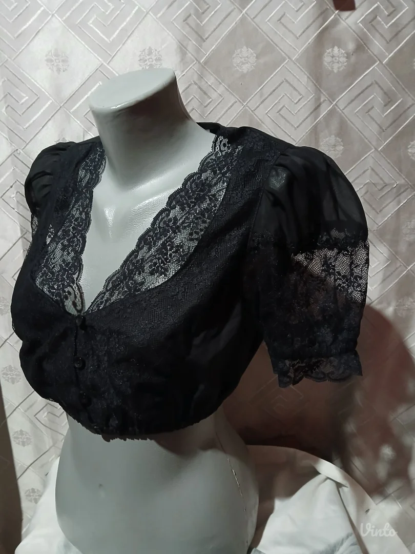 Goth crni crop top S