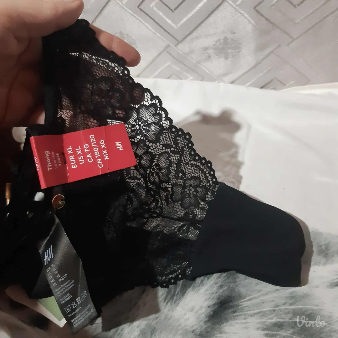 Nove H&M Crne cipkaste tanga gacice 3 komada XL