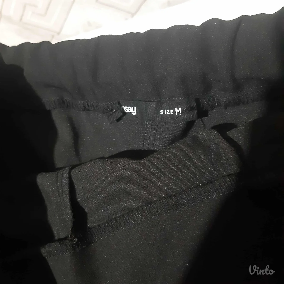 Sinsay Suknja/Sorts M