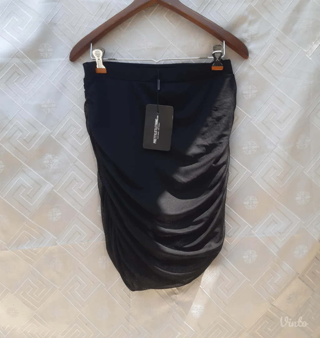 Pretty Little Thing top/suknja S-L