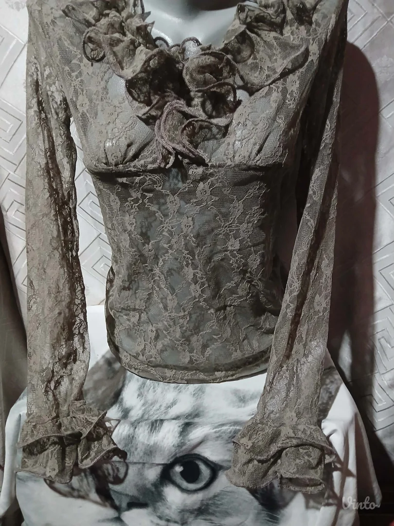 Čipkasta bluza sa karnerima S/M