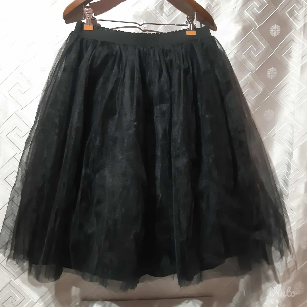 Pufnasta Goth suknja od tila S-L