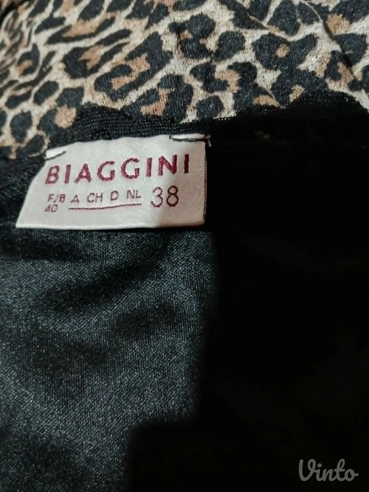 Majica Leopard print sa cipkom M
