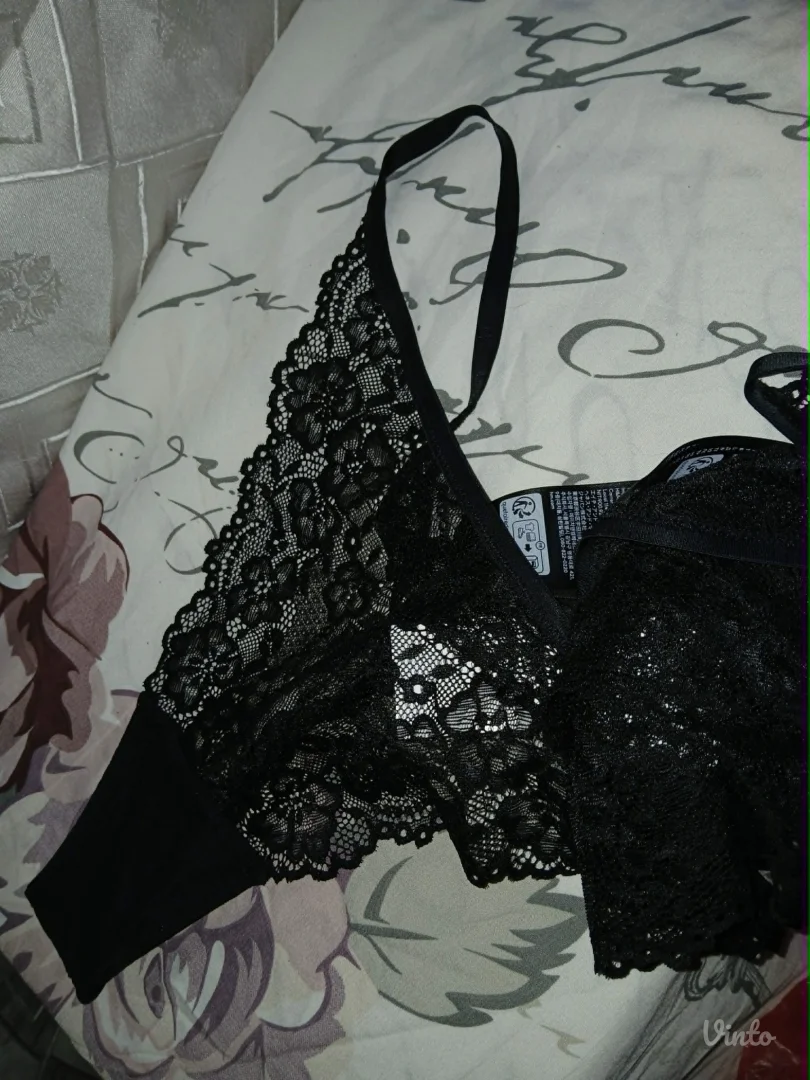 Nove sa ett.H&M Crne cipkaste tanga gacice 3 komada XL