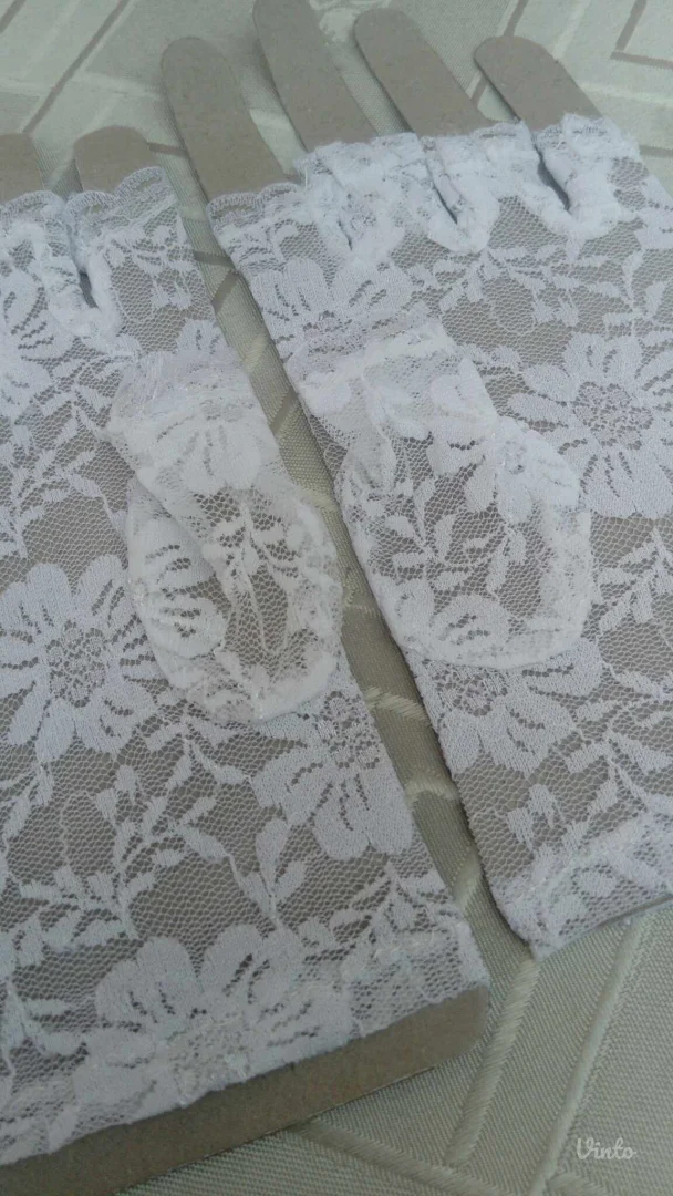 Nove Goth Čipkaste Bele  rukavice XS/S