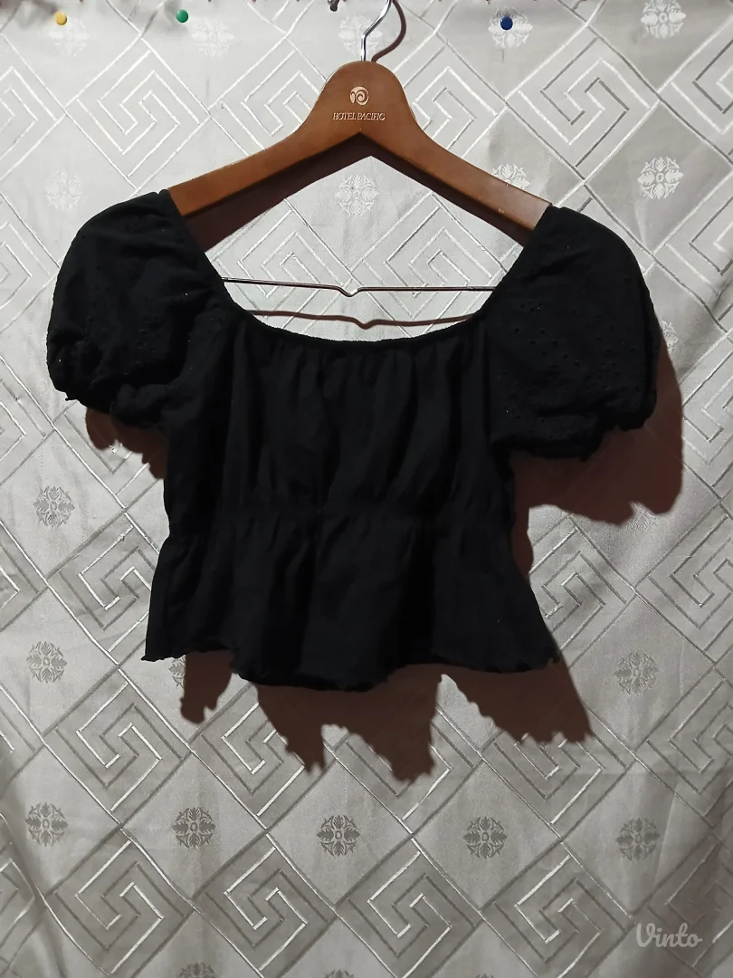 House brand crni Crop Top S