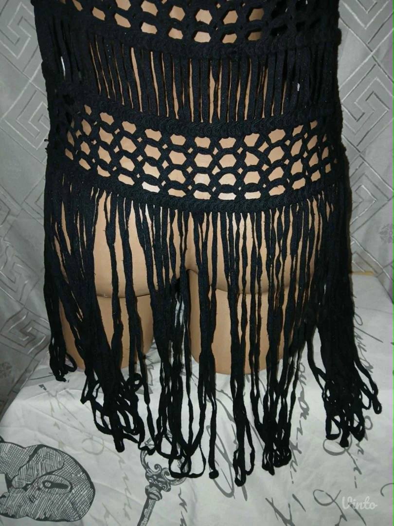 Rupicasta crna bluza sa resama M/L Rasprodaja