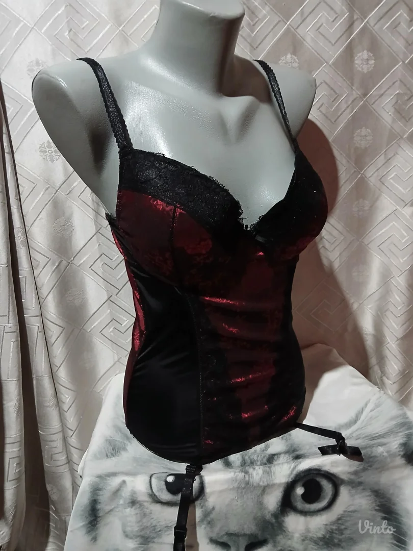 Censored Sexy Korset ves sa halterima 80C