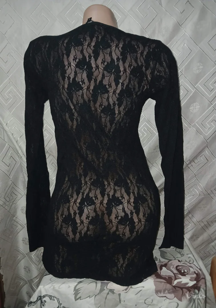 mbyM Cipkasta crna mini haljina M/L