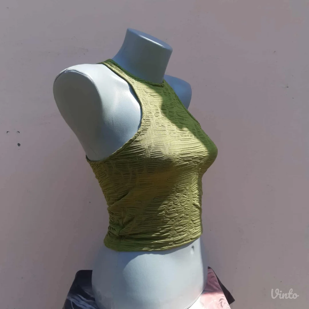 Bershka crop majica XS/S