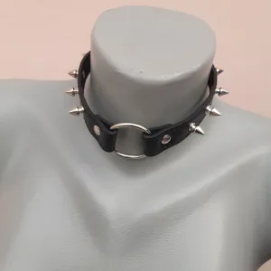 Nov Goth Choker sa bodljama