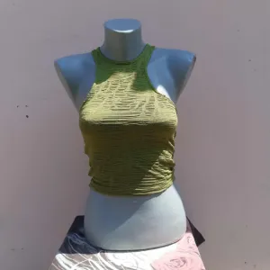 Bershka crop majica XS/S Rasprodaja