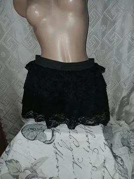 Cropp suknja sorts sa cipkom L/XL