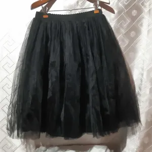 Pufnasta Goth suknja od tila S-L