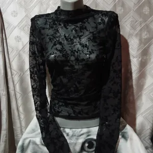 Zara mrezasta providna bluza sa plisanim printom XS