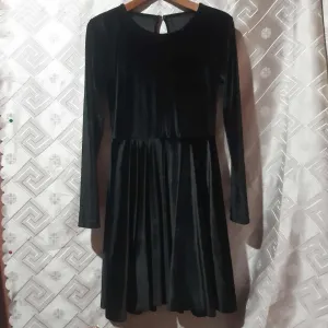 Crna Goth Plisana haljina M