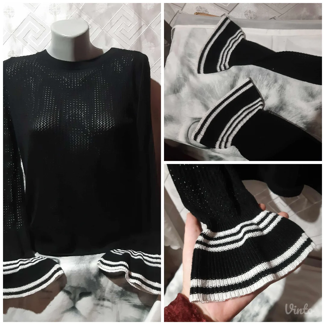 Rupicasti crni dzemperak sa crno/belim detaljima na rukavima M