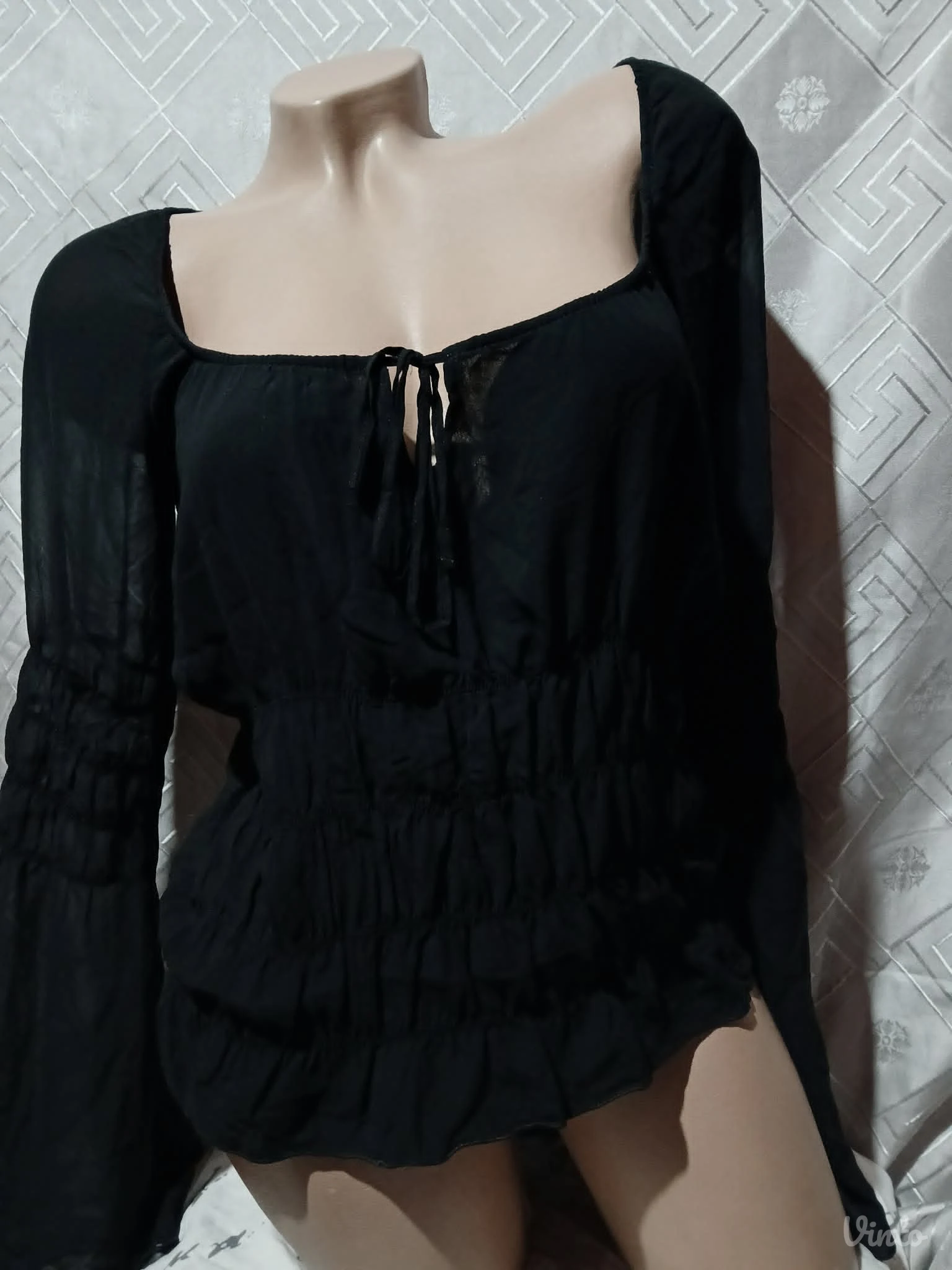 Crna Goth bluza od tila M/L
