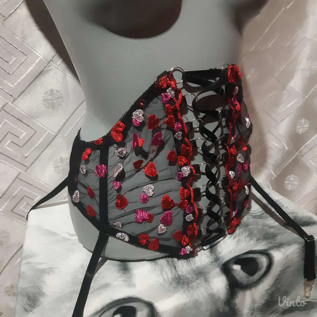 Korset halteri sa srcima S/M