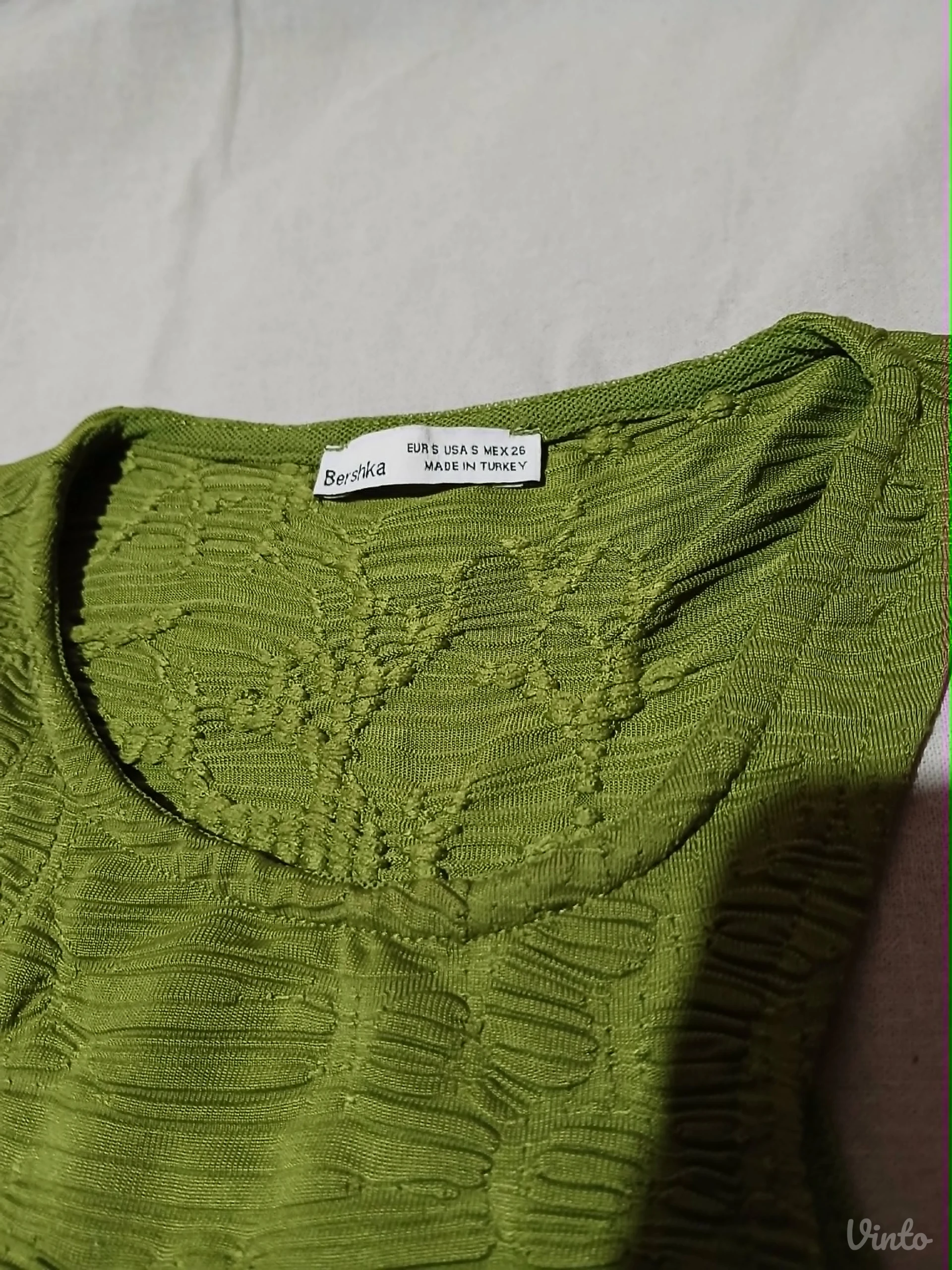 Bershka crop majica XS/S Rasprodaja