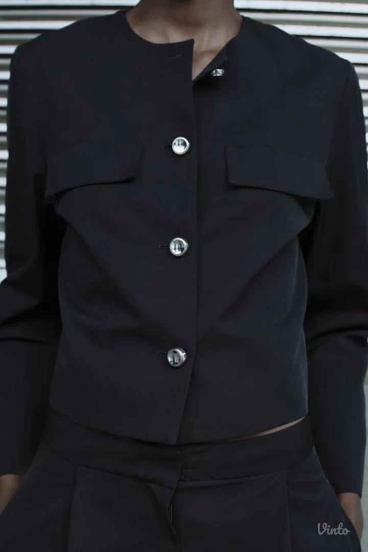 Zara sako sa metalnim dugmićima