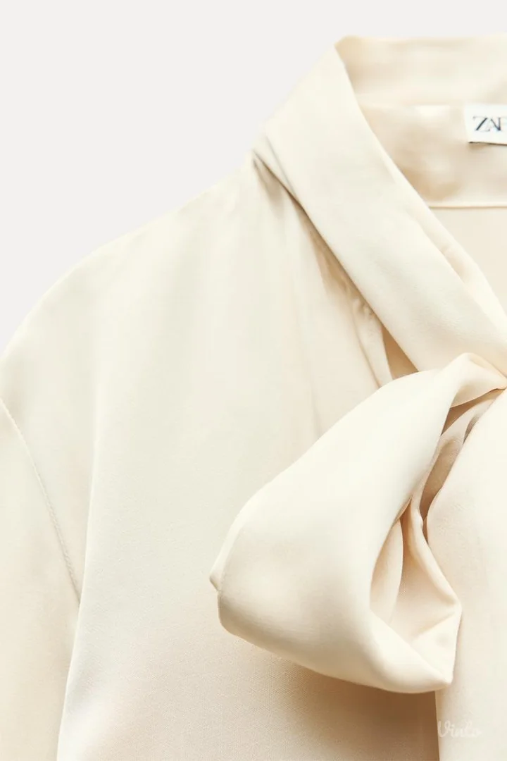 Zara satenska košulja sa mašnom