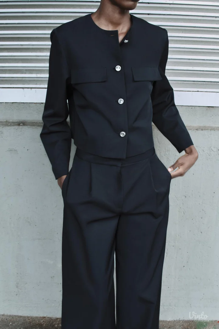 Zara sako sa metalnim dugmićima